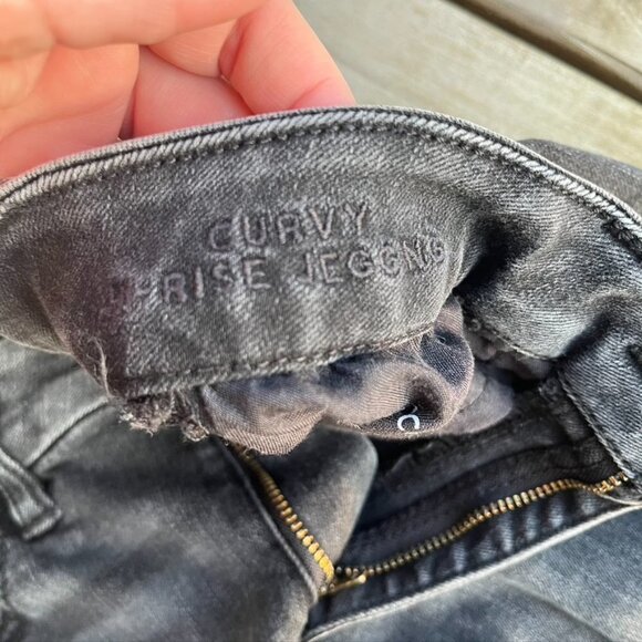 American Eagle Black Distressed Hi-Rise Jegging Curvy Jeans Size 4 - Picture 10 of 10